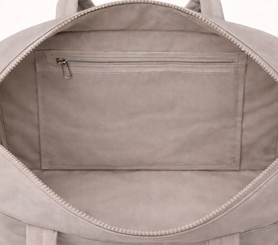Voyra Travel Bag